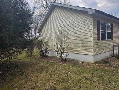 1111 Delabole Junction Rd, Pen Argyl, PA 18072 - photo 4