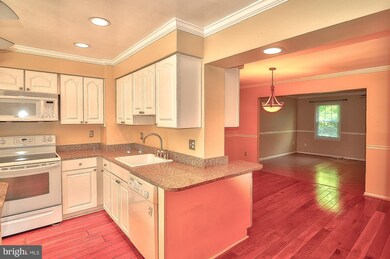 730 N Armistead St, Alexandria, VA 22312 - photo 3