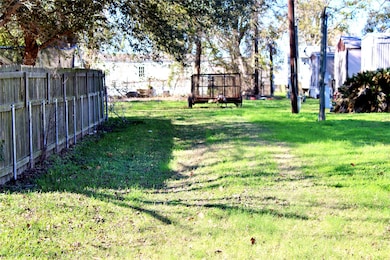 628 Austin St, Columbus, TX 78934 - photo 2