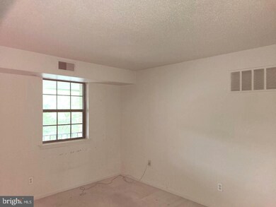 112 Woodstream Dr, West Norriton, PA 19403 - photo 7