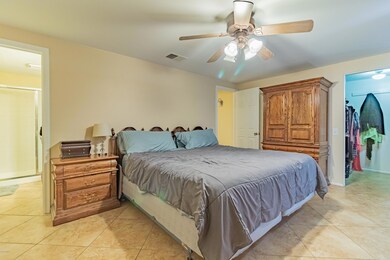 1765 W Los Araboles Cr - Chandler--31