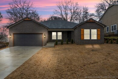 514 Glencoe Cir, Claremore, OK 74017 - photo 2