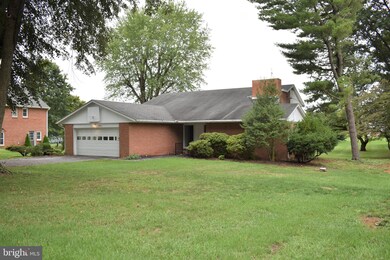 13225 Glendale Dr, Hagerstown, MD 21742 - photo 2