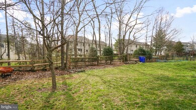 15473 Waters Creek Dr, Centreville, VA 20120 - photo 3