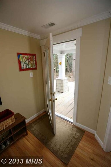 11501 Cherry Grove Dr, North Potomac, MD 20878 - photo 5