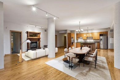 401 N 2nd St unit 401, Minneapolis, MN 55401 - photo 2