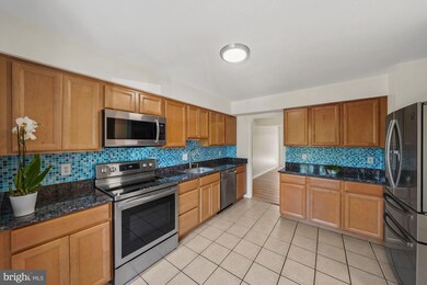 7394 Stream Way, Springfield, VA 22152 - photo 4