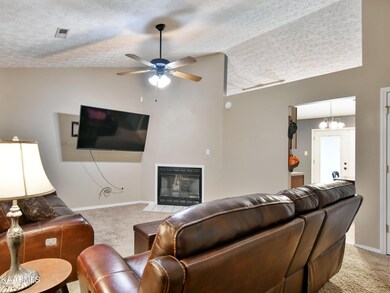 2324 Crestpark