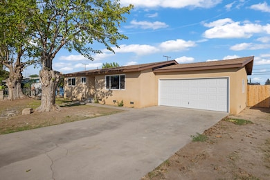 1316 S Spruce St, Tulare, CA 93274 - photo 2