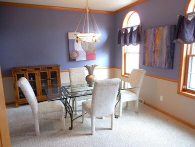 1260 Kerry Dr, Sun Prairie, WI 53590 - photo 4