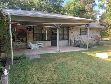 1011 W Shepherd Dr, Sherman, TX 75092 - photo 2