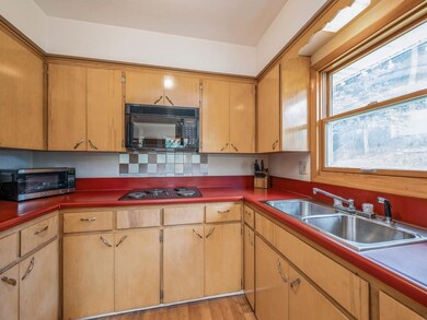 3317 Sue Ln NW, Cedar Rapids, IA 52405 - photo 7