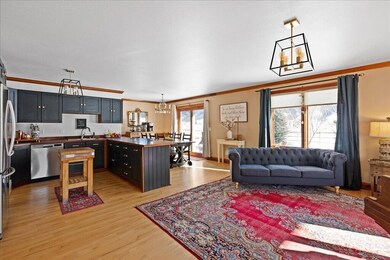 05-72801WilliamWay_00006