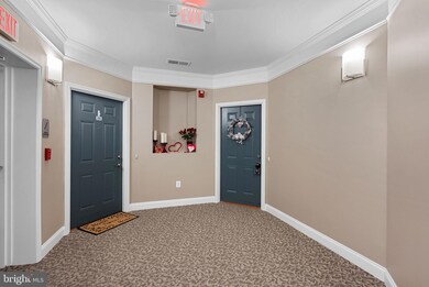 41895 Cathedral Valley Square unit 309, Aldie, VA 20105 - photo 7