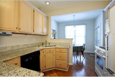 1521 Orchard Cir unit 2805, Naperville, IL 60565 - photo 5