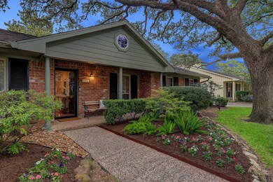 10030 Chevy Chase Dr, Houston, TX 77042 - photo 5