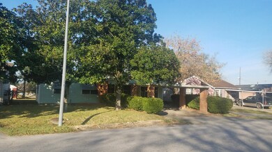 10017 Bonazzi St, Houston, TX 77088 - photo 3