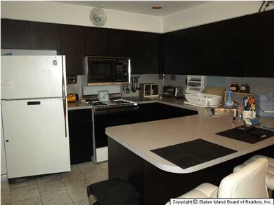 36 Stonegate Dr, Staten Island, NY 10304 - photo 4