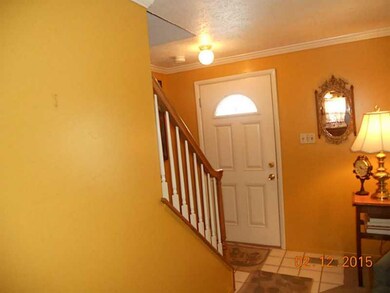 Entry/Foyer.