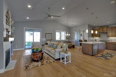 3634 SW 47th St, Redmond, OR 97756 - photo 3