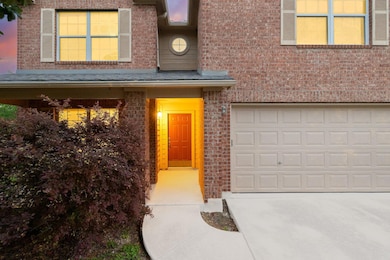 7603 Braun Bend unit 4, San Antonio, TX 78250 - photo 2