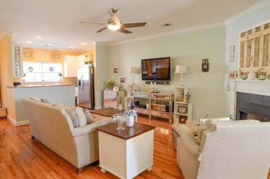 3 - living room2 (Small)