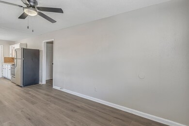 4720 Carmen St unit A, Houston, TX 77033 - photo 3