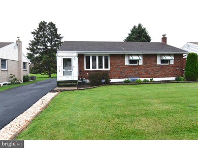 2018 Garfield Ave, Reading, PA 19609 - photo 2