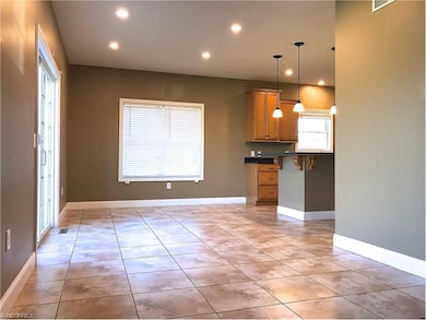 Eat-In Kitchen Dining Area