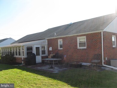 404 Hallman Ave, Conshohocken, PA 19428 - photo 3