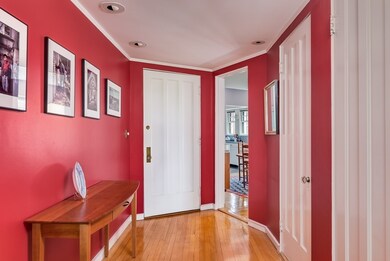 992 Memorial Dr unit 405, Cambridge, MA 02138 - photo 5