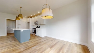 3811 Boulder Ridge Dr, Champaign, IL 61822 - photo 2