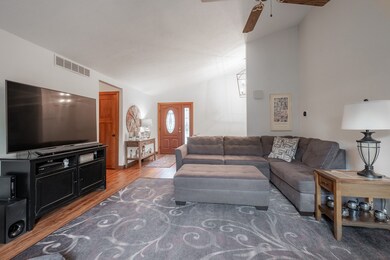 2938 Silver Fox Dr, Columbus, IN 47203 - photo 5