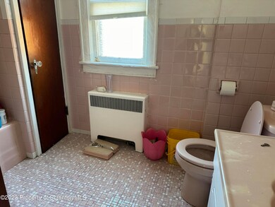 602 S Main St, Taylor, PA 18517 - photo 7