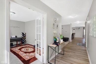 894 Grandiflora Dr, Greenwood, IN 46143 - photo 5