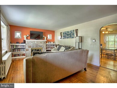 3316 Mckently St, Reading, PA 19605 - photo 2