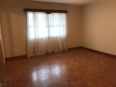 45 Tanglewood Rd, Middletown, NJ 07748 - photo 4