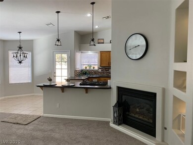 NOOK/BREAKFAST BAR