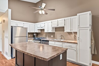 13907 84th Place N, Maple Grove, MN 55369 - photo 4