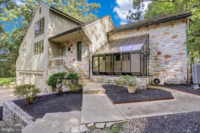 272 Deer Hill Rd, Reading, PA 19607 - photo 2