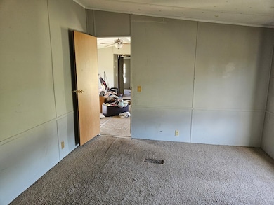 564 Barney Parker Rd, Nashville, GA 31639 - photo 4