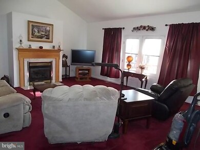 117 Woodger Cir, Louisa, VA 23093 - photo 2
