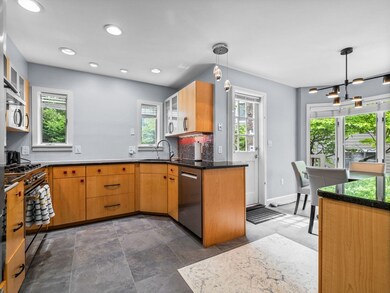 2 Benjamin Place unit 2, Chestnut Hill, MA 02467 - photo 7