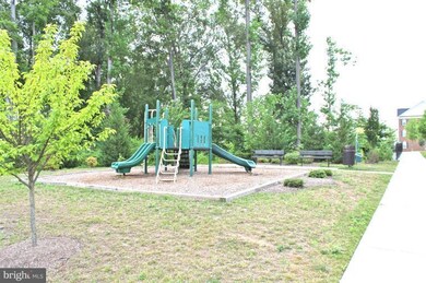 8010 Endzone Way, Hyattsville, MD 20785 - photo 3