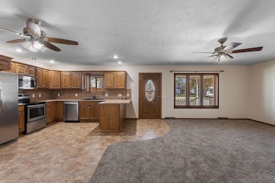 112 N 5th St, Newman Grove, NE 68758 - photo 6