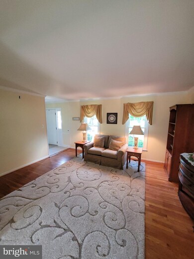 8308 Wehland Ct, Laurel, MD 20723 - photo 3