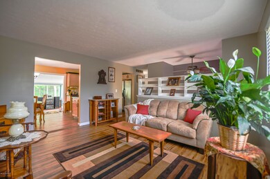 9910 Janet Lee Ct_05