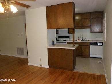 854 Forest Lake Dr S, Macon, GA 31210 - photo 7