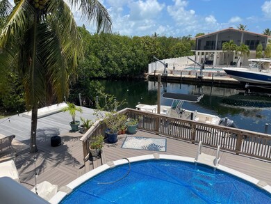 pool canal
