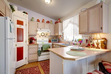 IMG_4134_35_36_37_38_39_40Interior01